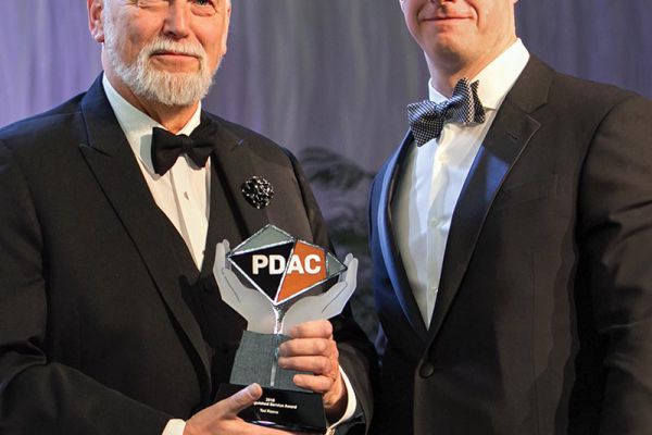 distinguished-service-award-ted-reeve-copyC5689574-FE7B-9E38-44EB-FBA5A1FD1CB5.jpg