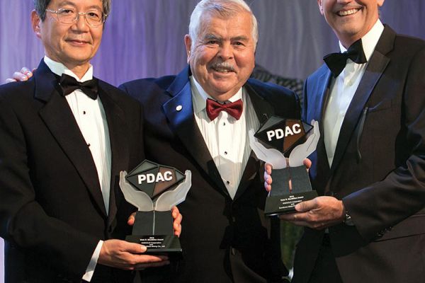 viola-r-macmillan-award-iamgold-sumitomo-copyB3814BA3-3844-6FC6-9880-261128F23F3B.jpg